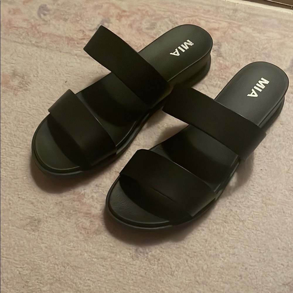 MIA black women’s sandals